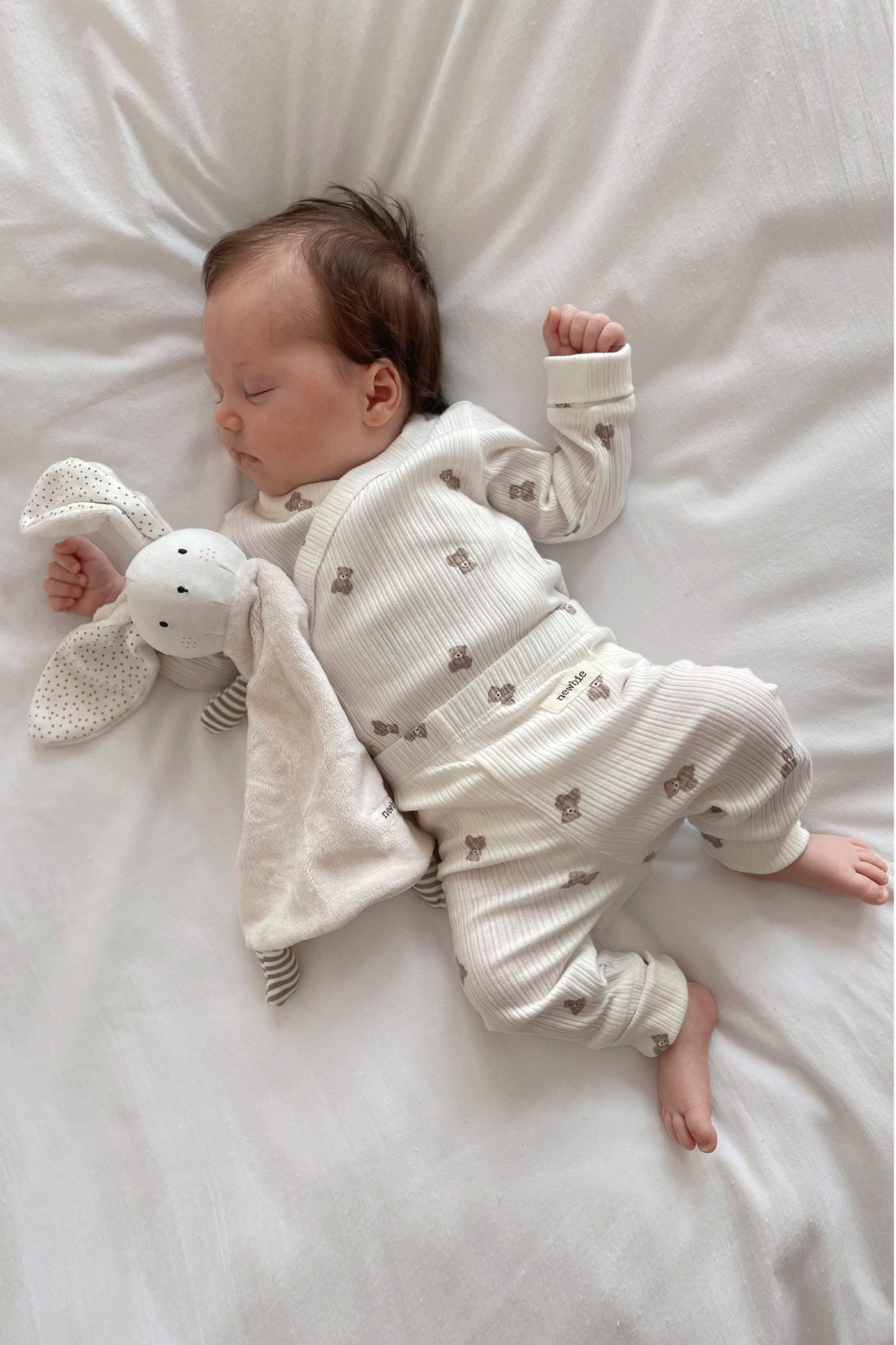 新作Bibiy. BBUNNIE BODYSUIT Bamboo Bodysuit in Midnight | Baby Onesie | Kyte Baby