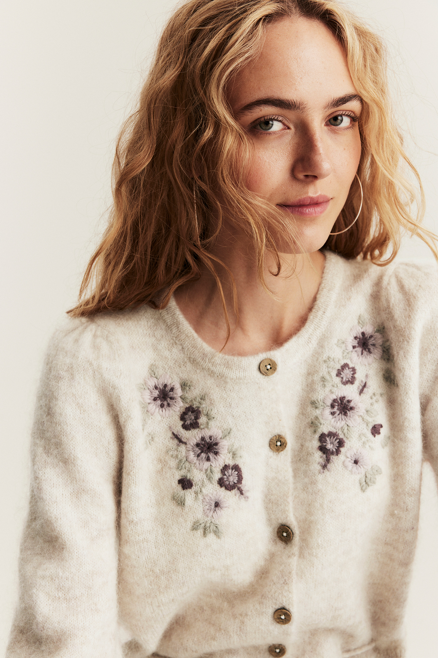 トップス Life Word Embroidery Knit Cardigan 461806_f.jpg?ref=436CBA4DC5