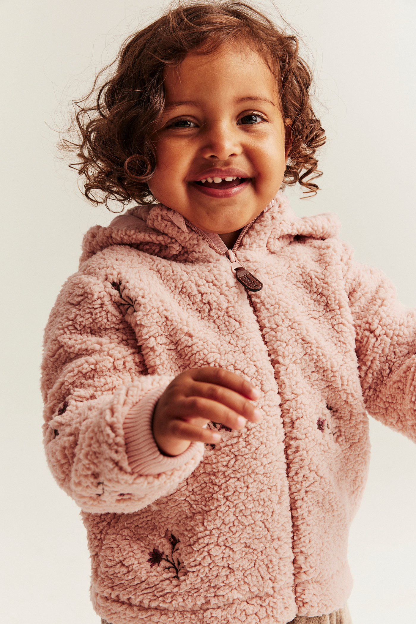 469817_f.jpg?ref=3D2CE147B8