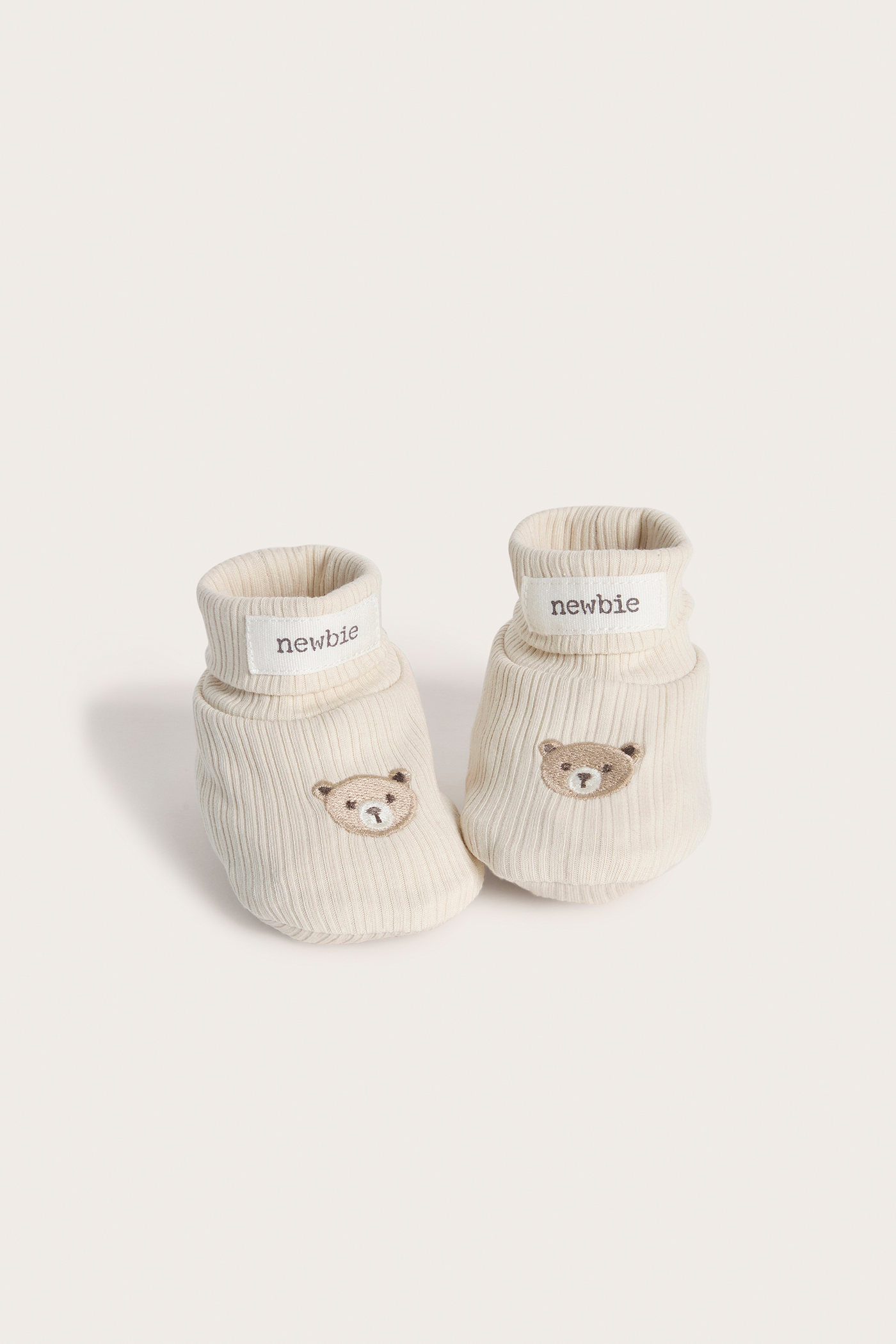 Hat with tie cords and ears | Light beige | Baby | Newbie