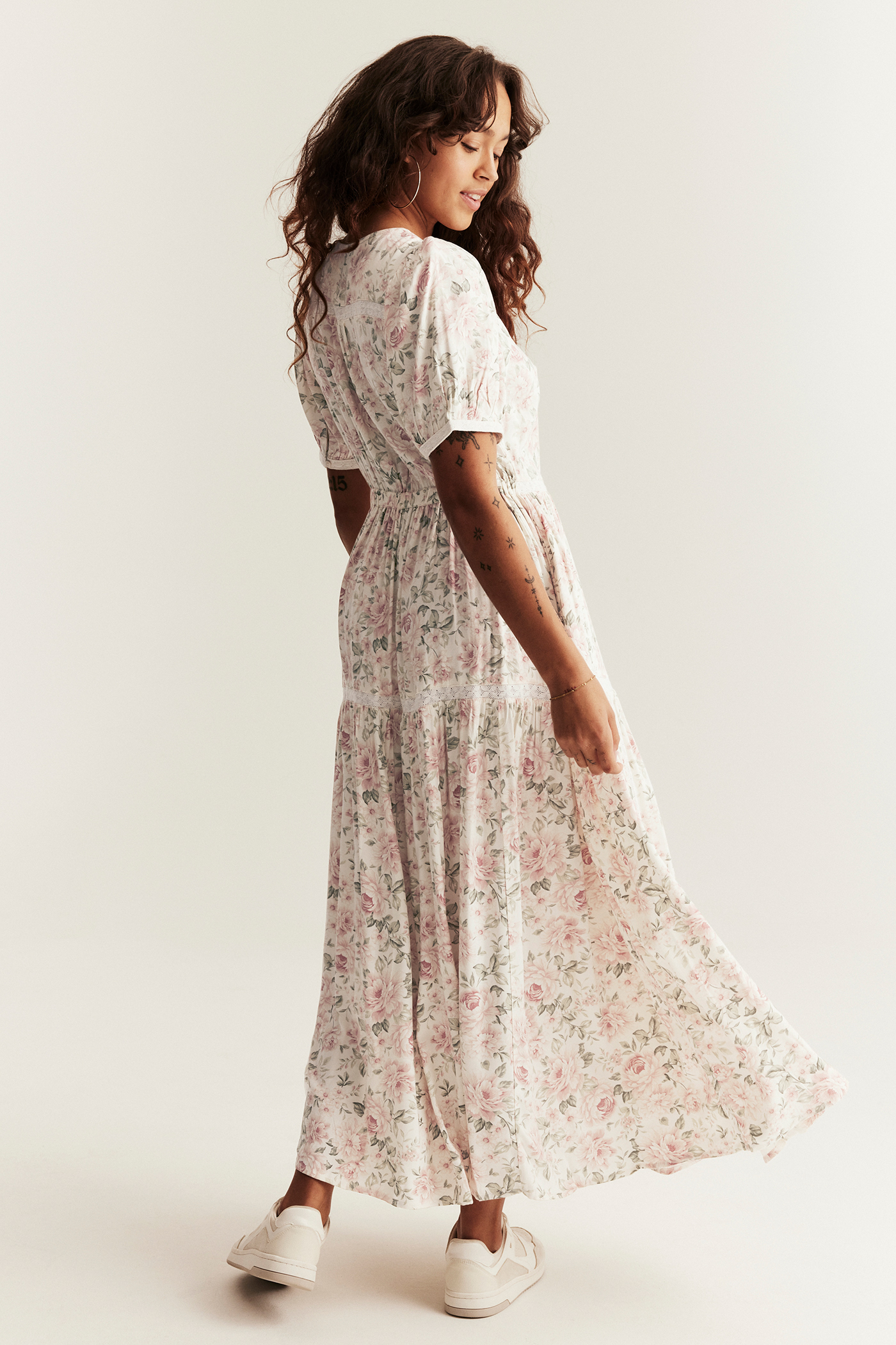 ワンピース EVERYDAY DRESS bloom Floral dress by Newbie Woman | Off-white | Kids | Newbie