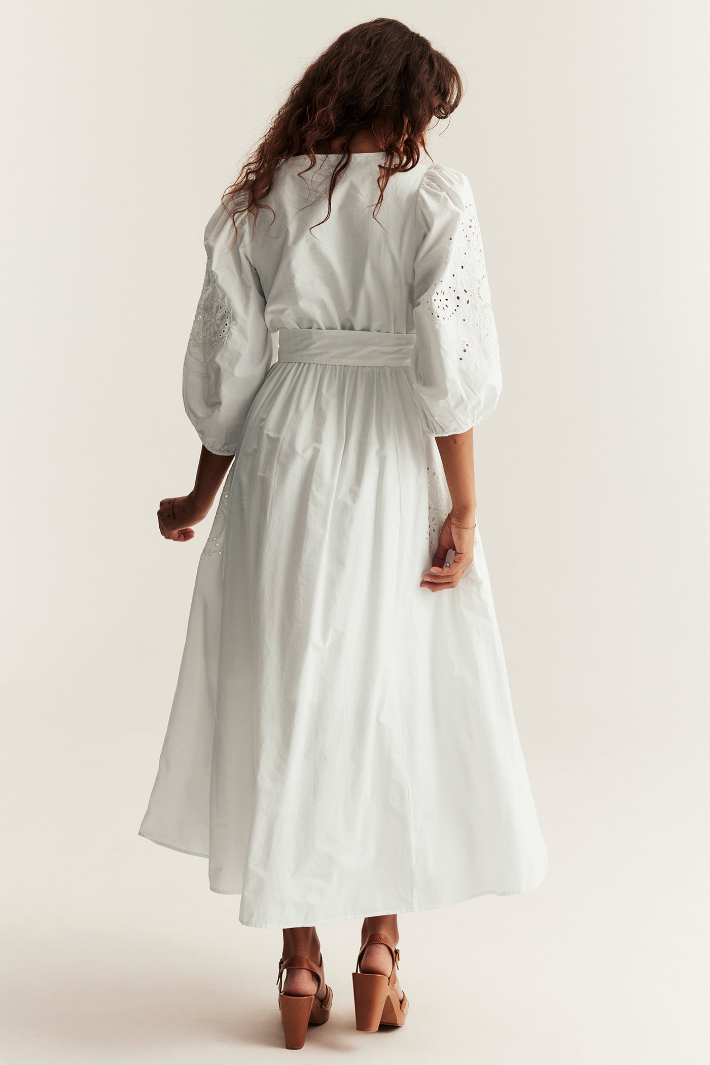 Embroidered dress from Newbie Woman | Off-white | Kids | Newbie