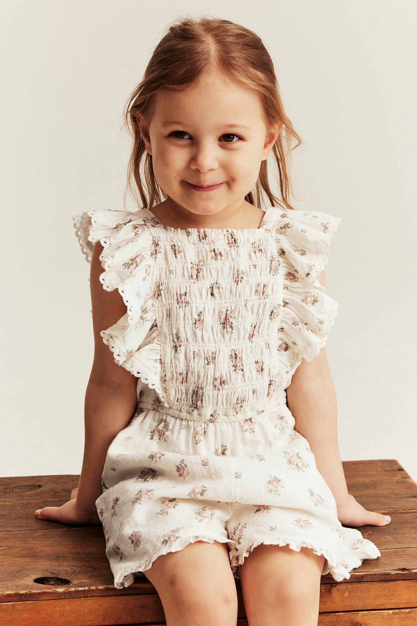 Floral jumpsuit with frills | Off-white | Kids | Newbie