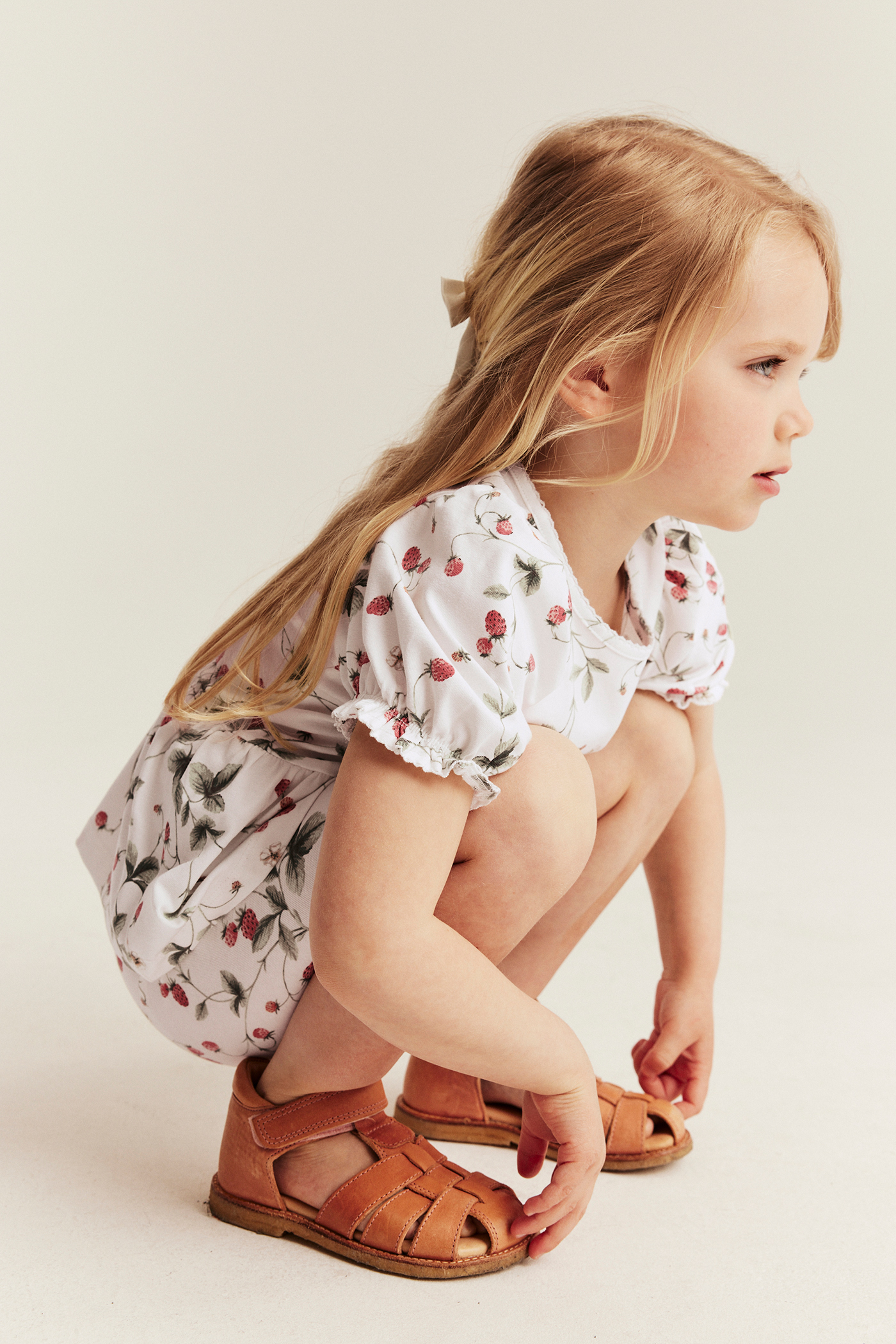Wild strawberry pattern peplum top | Off-white | Kids | Newbie